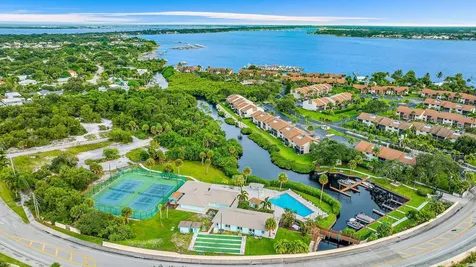 1561 Ne 12th Terrace Jensen Beach FL 34957