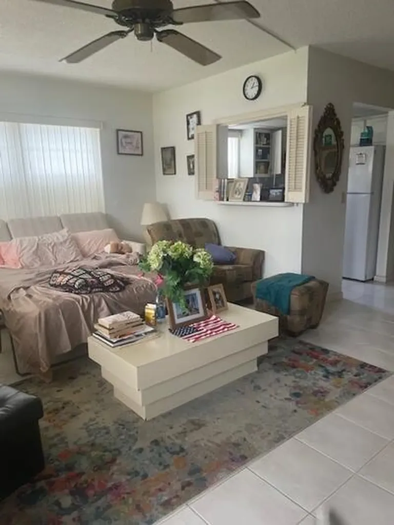 199 Sheffield I West Palm Beach FL 33417