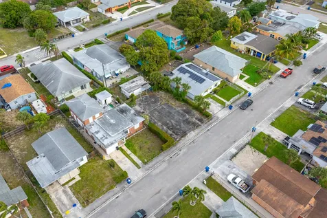 W W 3rd Street Riviera Beach FL 33404