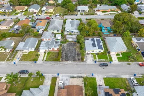 W W 3rd Street Riviera Beach FL 33404