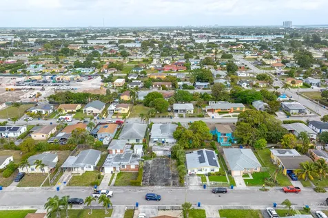 W W 3rd Street Riviera Beach FL 33404