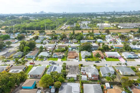 W W 3rd Street Riviera Beach FL 33404