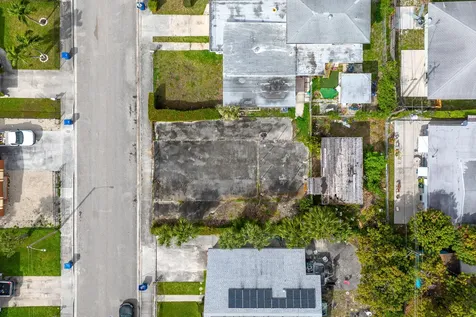 W W 3rd Street Riviera Beach FL 33404