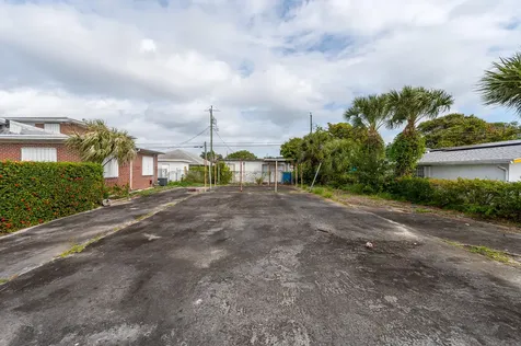 W W 3rd Street Riviera Beach FL 33404