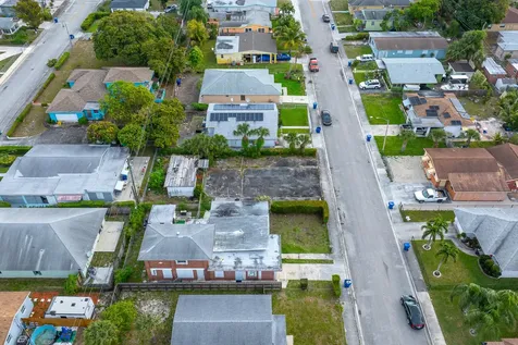 W W 3rd Street Riviera Beach FL 33404