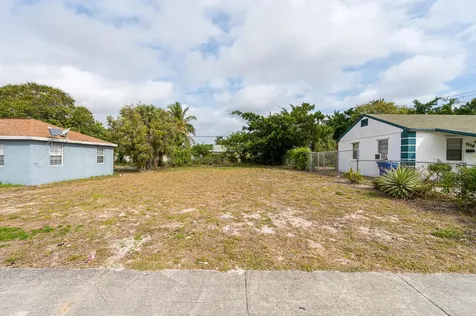 0 W 2nd Street Riviera Beach FL 33404
