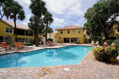2121 S Ocean Boulevard Lauderdale By The Sea FL 33062