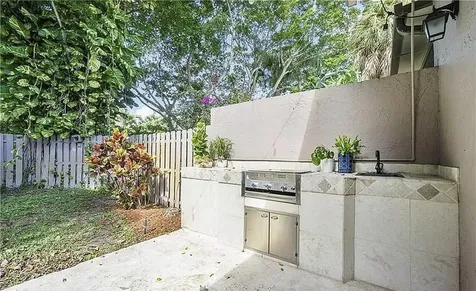 6674 Thornhill Court Boca Raton FL 33433