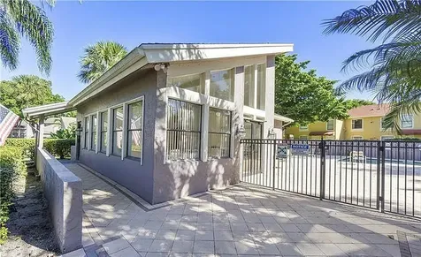 6674 Thornhill Court Boca Raton FL 33433