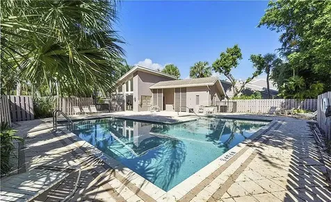 6674 Thornhill Court Boca Raton FL 33433