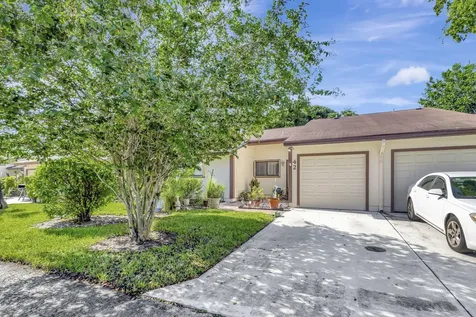 42 Kensington Lane Boynton Beach FL 33426