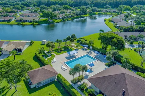 42 Kensington Lane Boynton Beach FL 33426