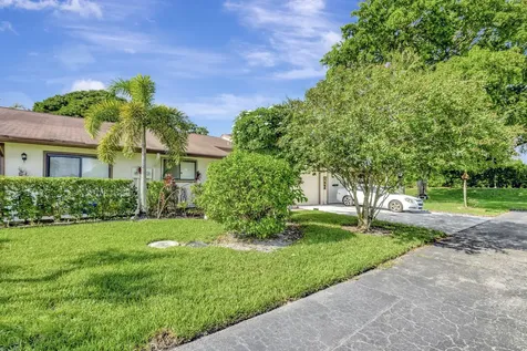 42 Kensington Lane Boynton Beach FL 33426