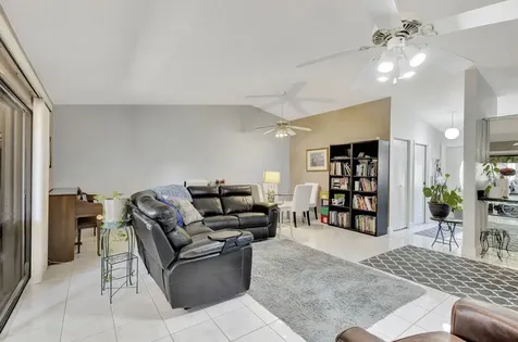 42 Kensington Lane Boynton Beach FL 33426