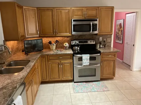 24 Glens Drive Boynton Beach FL 33436