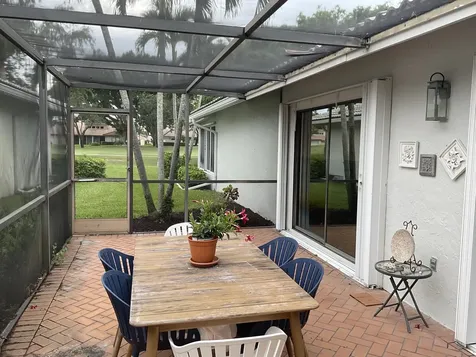 24 Glens Drive Boynton Beach FL 33436