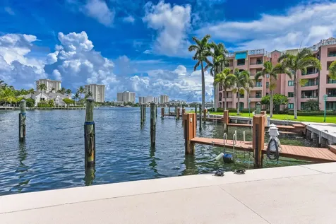 100 Se 5th Avenue Boca Raton FL 33432
