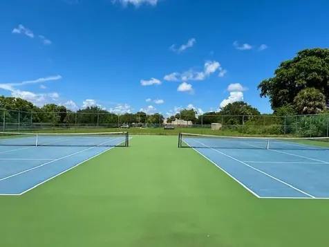 1422 W Meadows Circle Boynton Beach FL 33436