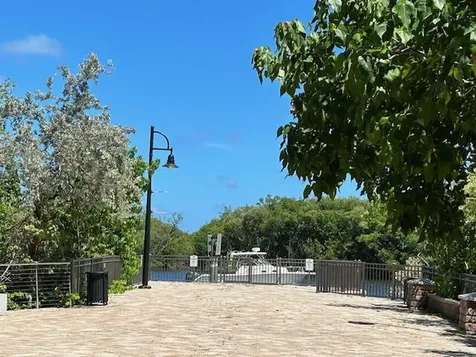 1422 W Meadows Circle Boynton Beach FL 33436
