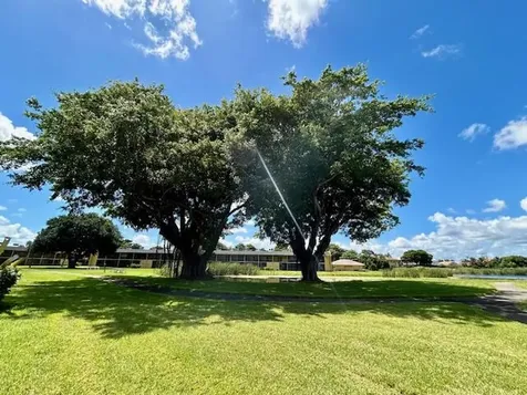 1422 W Meadows Circle Boynton Beach FL 33436