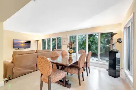 6858 Villas Drive Boca Raton FL 33433