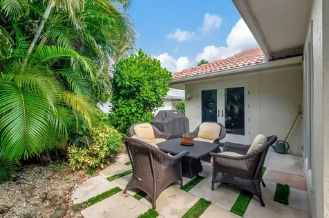 6858 Villas Drive Boca Raton FL 33433