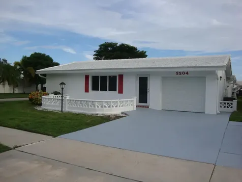 2204 Sw 19th Avenue Boynton Beach FL 33426