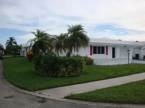 2204 Sw 19th Avenue Boynton Beach FL 33426