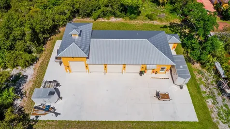 8073 S Indian River Drive Fort Pierce FL 34982