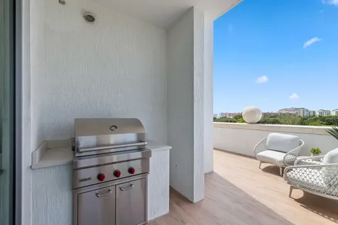 475 E Royal Palm Road Boca Raton FL 33432