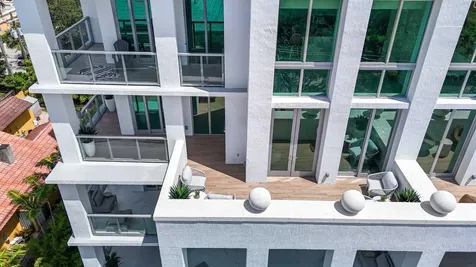 475 E Royal Palm Road Boca Raton FL 33432
