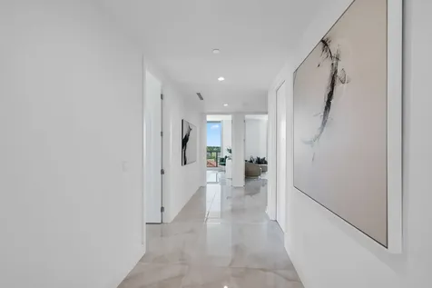 475 E Royal Palm Road Boca Raton FL 33432