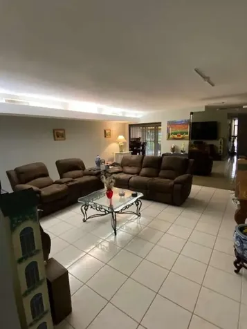 16023 Kingsmoor Way Miami Lakes FL 33014