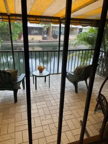 16023 Kingsmoor Way Miami Lakes FL 33014