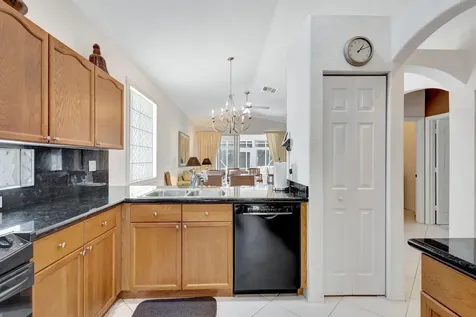 8223 Bellafiore Way Boynton Beach FL 33472