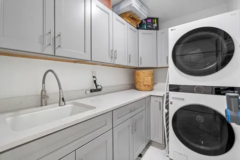 28 Woods Lane Boynton Beach FL 33436