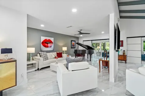 28 Woods Lane Boynton Beach FL 33436