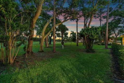 28 Woods Lane Boynton Beach FL 33436