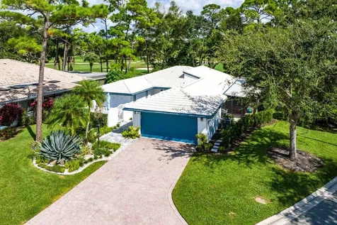 28 Woods Lane Boynton Beach FL 33436