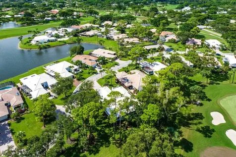28 Woods Lane Boynton Beach FL 33436