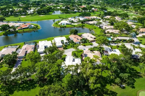 28 Woods Lane Boynton Beach FL 33436