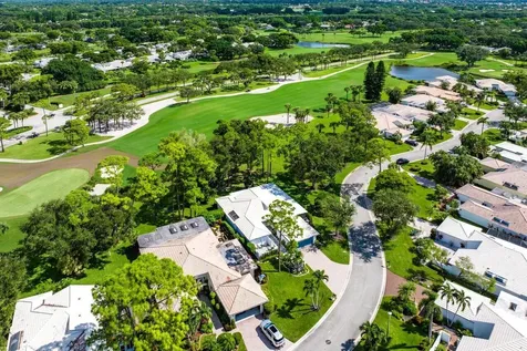 28 Woods Lane Boynton Beach FL 33436