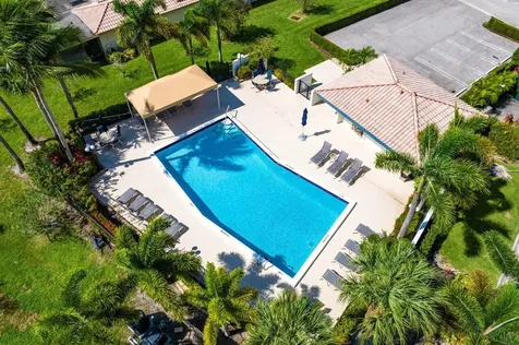 28 Woods Lane Boynton Beach FL 33436