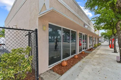 2730 S Dixie Highway West Palm Beach FL 33405