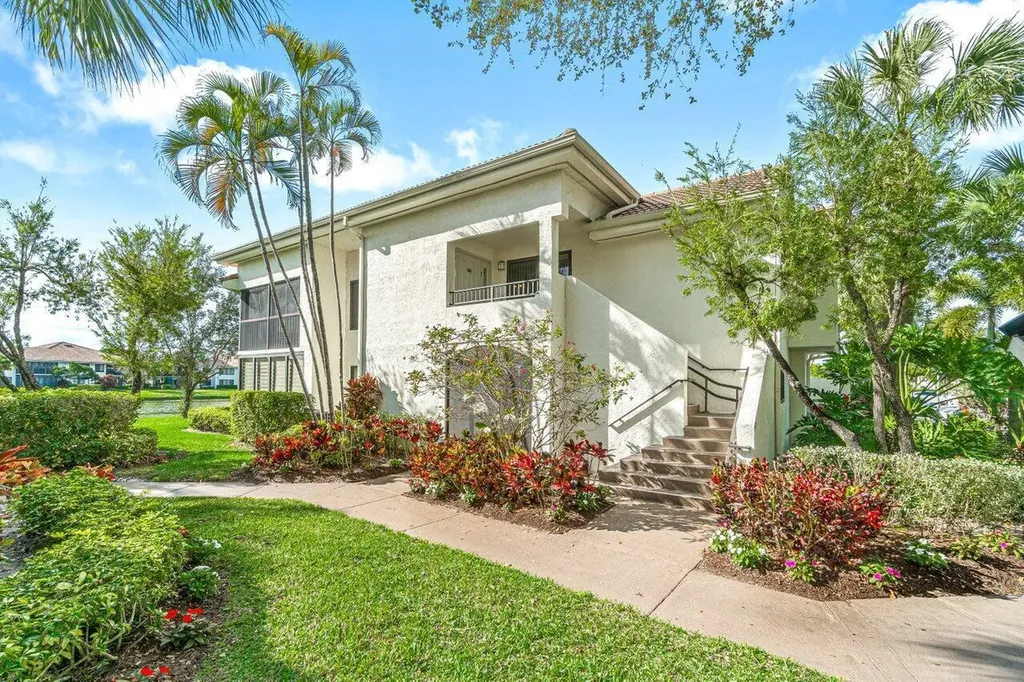 7418 Victory Lane Delray Beach FL 33446