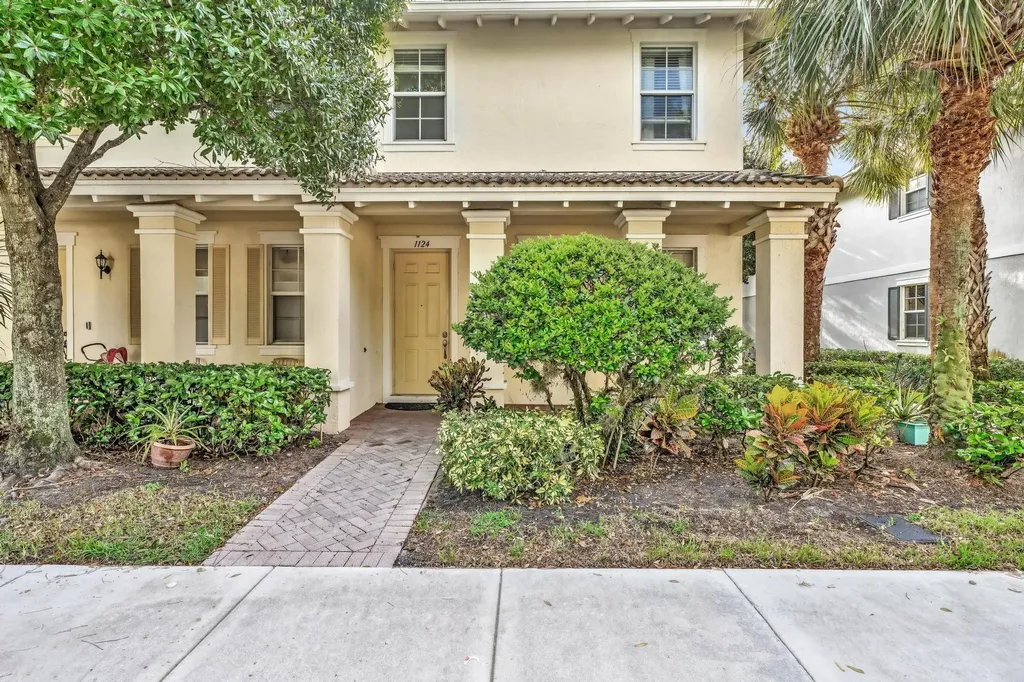 1124 Nw 18th Avenue Boca Raton FL 33486