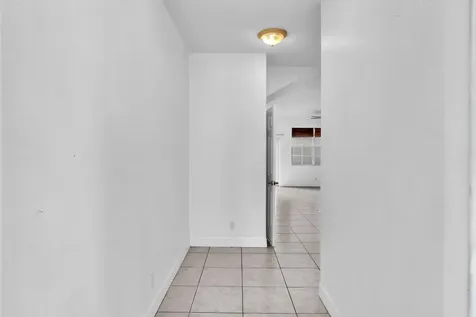 1124 Nw 18th Avenue Boca Raton FL 33486