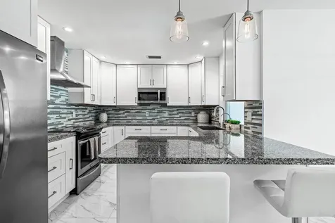7001 Ne 7th Avenue Boca Raton FL 33487