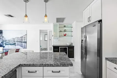 7001 Ne 7th Avenue Boca Raton FL 33487