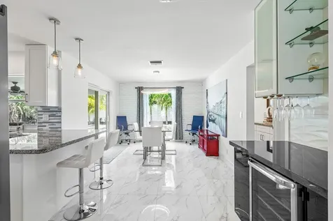 7001 Ne 7th Avenue Boca Raton FL 33487